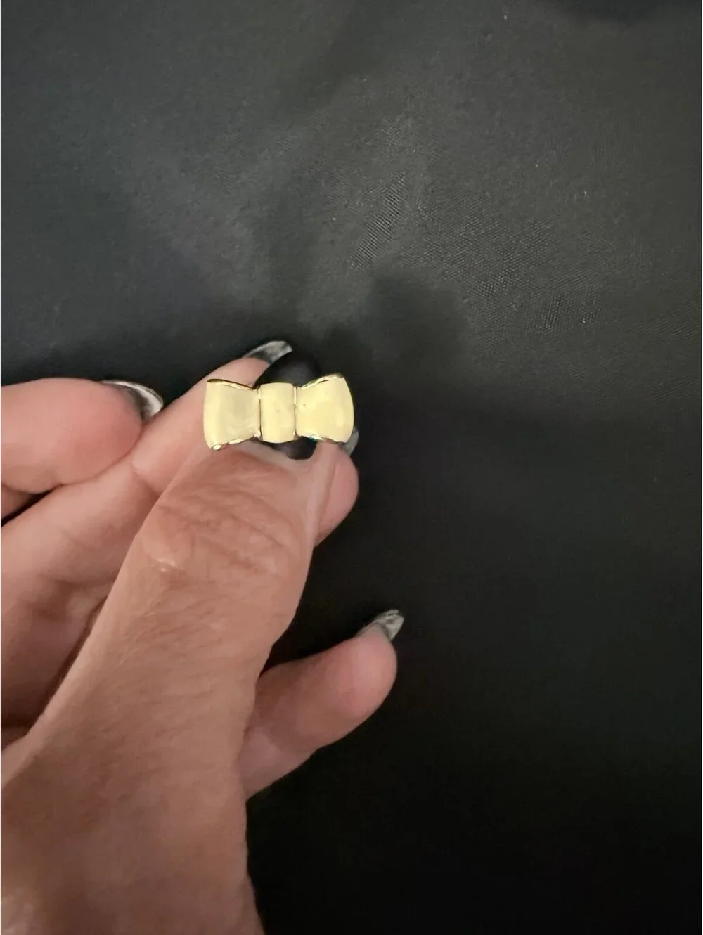Gold-Tone Bow Ring & earring set– Size 6 (Approx.)